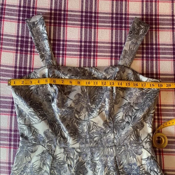 Melanie Lyne Floral Print Dress with Square Neckline - Picture 15 of 17